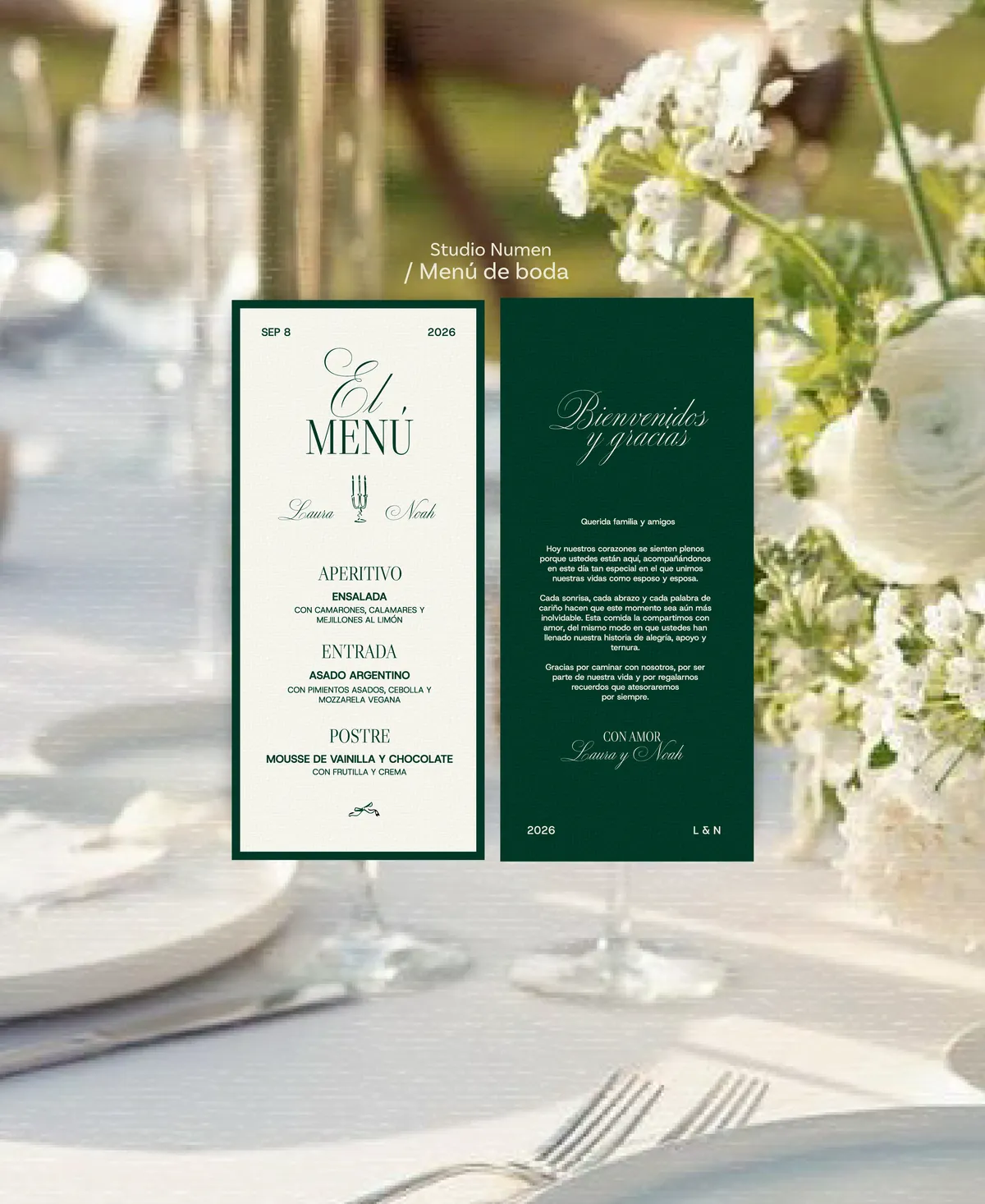 Menú verde sobre la mesa de una boda